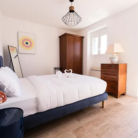 Cozy Luxury Duplex Steps From The Casino Square 博索莱伊